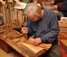 長岡仏壇の製作工程の画像