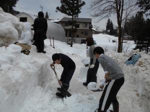 雪像づくり4