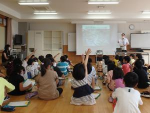 活発に質問する子どもたち