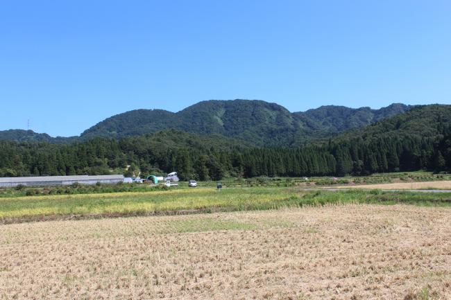 八石山の山嶺のすがた画像