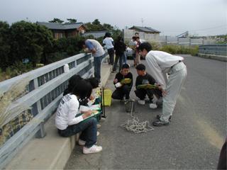 笠木小学校（水質調査の体験）の画像1