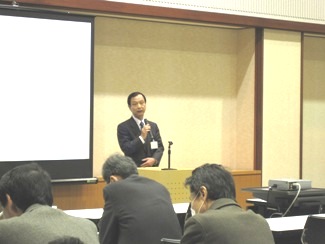 所長のあいさつの写真