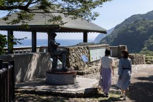 親不知の光景