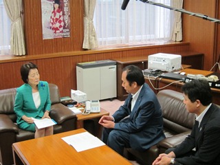 山谷大臣との懇談の様子の画像