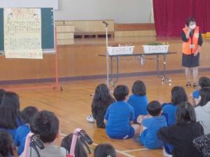 人権の花運動の様子（説明）