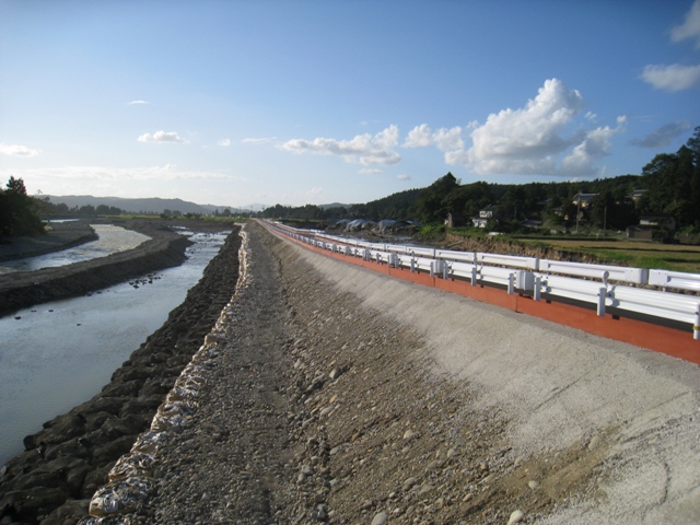 復旧後の五十嵐川（写真撮影：新潟県）