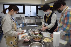 調理の様子４