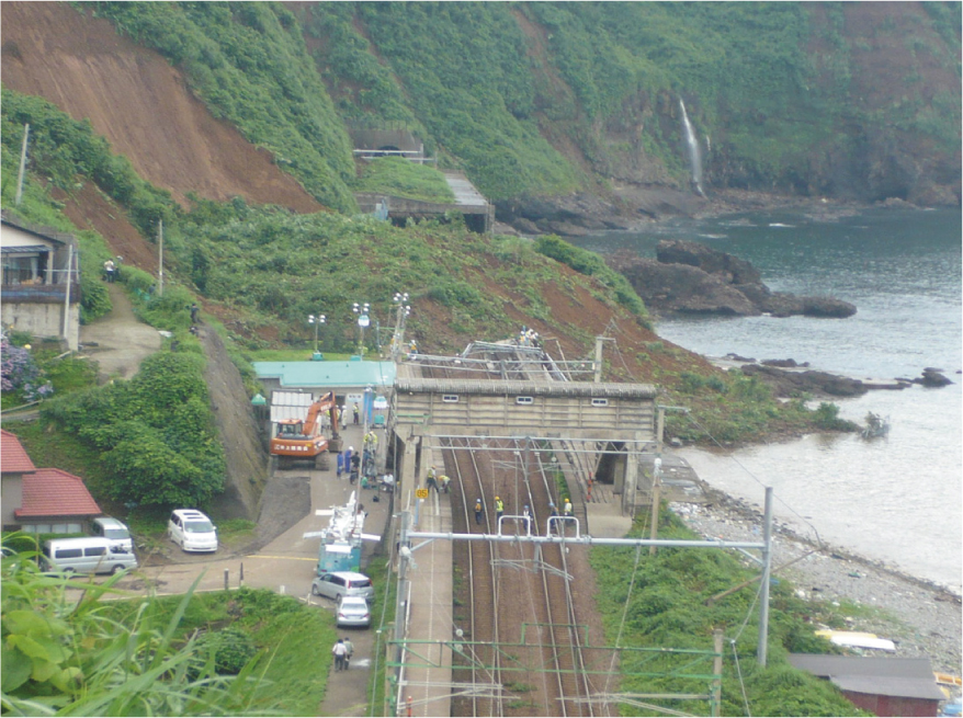中越沖地震03（提供：一般財団法人消防防災科学センター）