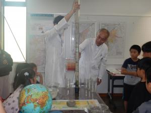 地層が堆積した装置