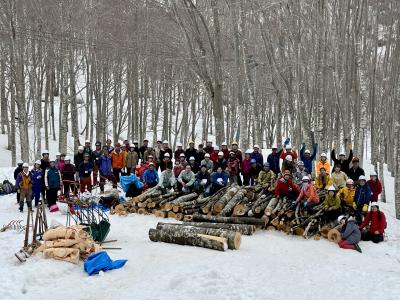 雪上間伐体験会の様子