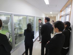 調理場内視察①