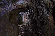 Tunnels with traces of excavation by hand with chiselsの画像