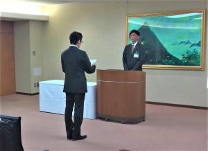 受賞者代表　角田　駿輔　氏の答礼