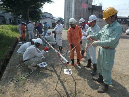 縄結び作業1の画像