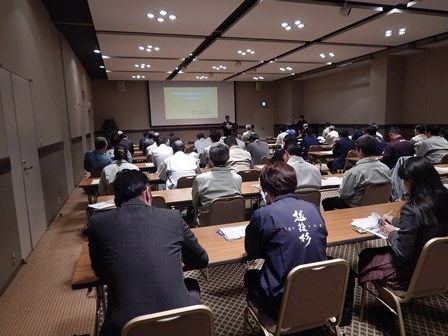 室内講義の画像