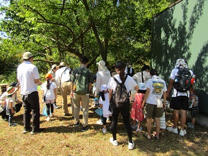 昆虫観察会の画像