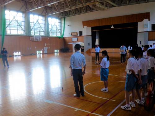 体験実習・測量ドローン説明（北条中学校）