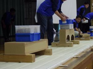 段ボール橋実習5